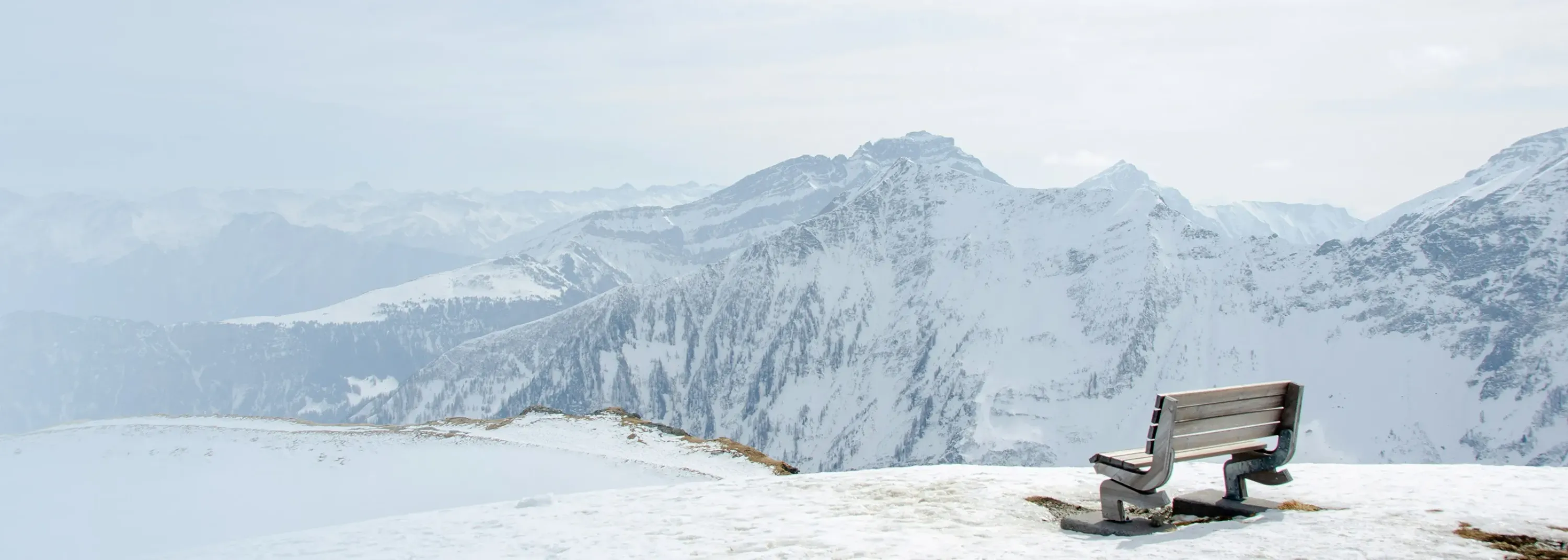 verschneite Berglandschaft